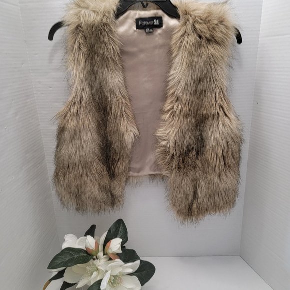 Forever 21 Jackets & Blazers - Womens Forever 21 Boutique Faux Fur Beige Brown Black Vest Jacket Cover Up M